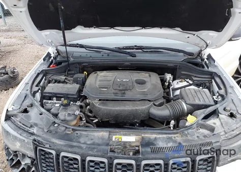 2017 Jeep Grand Cherokee Trailhawk 4X4 z USA, uszkodzony, nr VIN 1C4RJFLG4HC843239